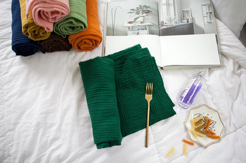 Green Wrinkled Cotton Gauze, Double Gauze, Green Gauze, Crinkle Gauze, Yoryu Gauze - 59" Wide - By the Yard 99210
