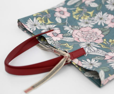 Laminated Floral Oxford Cotton Fabric -Quality Korean Fabric By the Yard / 53219