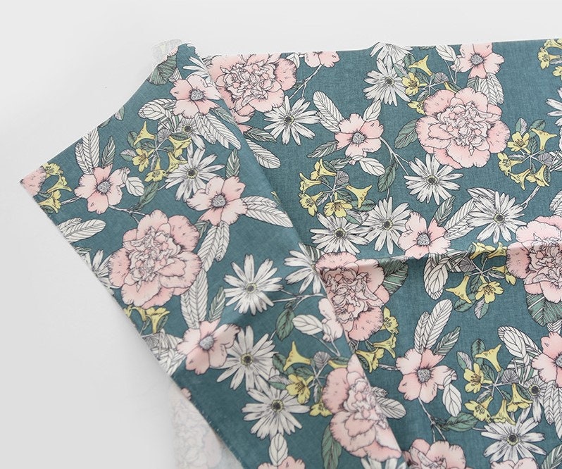 [DEADSTOCK] Cotton Oxford Print Fabric - Feathers main image 1