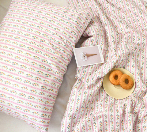 Roti Flower Cotton Fabric in Pink, Quality Korean Fabric - Fabric By the Yard / 54650