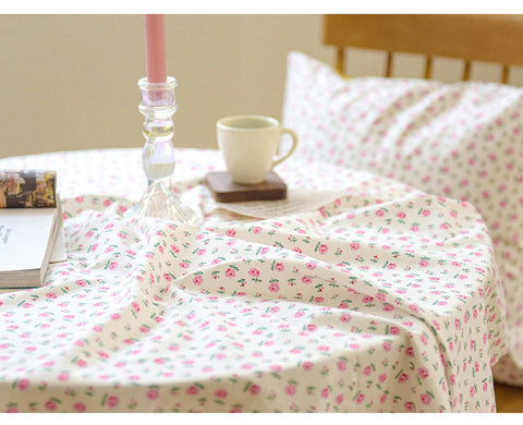 Moly Flower Cotton Fabric in White, Quality Korean Fabric - Fabric By the Yard / 54651