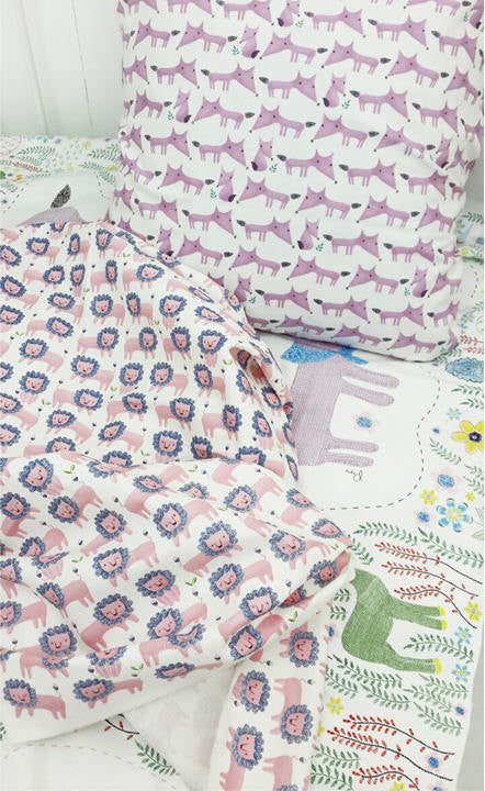 Lion Oxford Cotton - Secret Garden - By the Yard (44 x 36") 51062